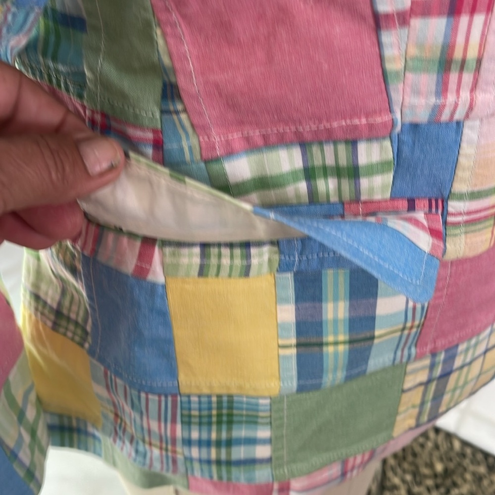 Brooks Brothers est. 1818. Classic patchwork design. Size 4 - Picture 5 of 14